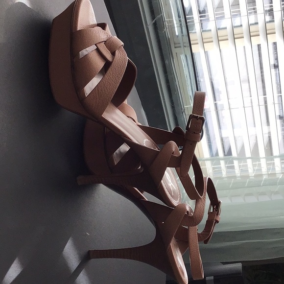 YSL Heels size 37 - Picture 2 of 5